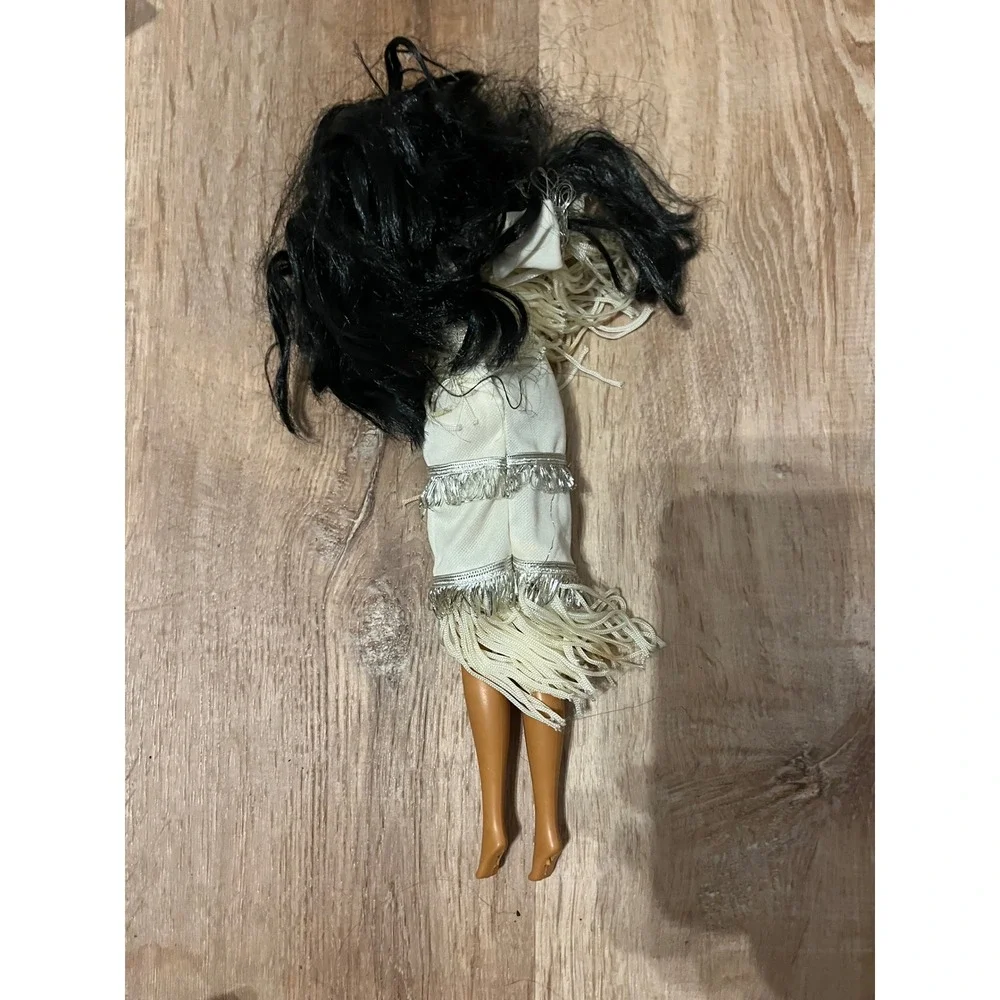 Vintage Mattel Barbie Dolls of the World Native American 1992 Fringe Dress